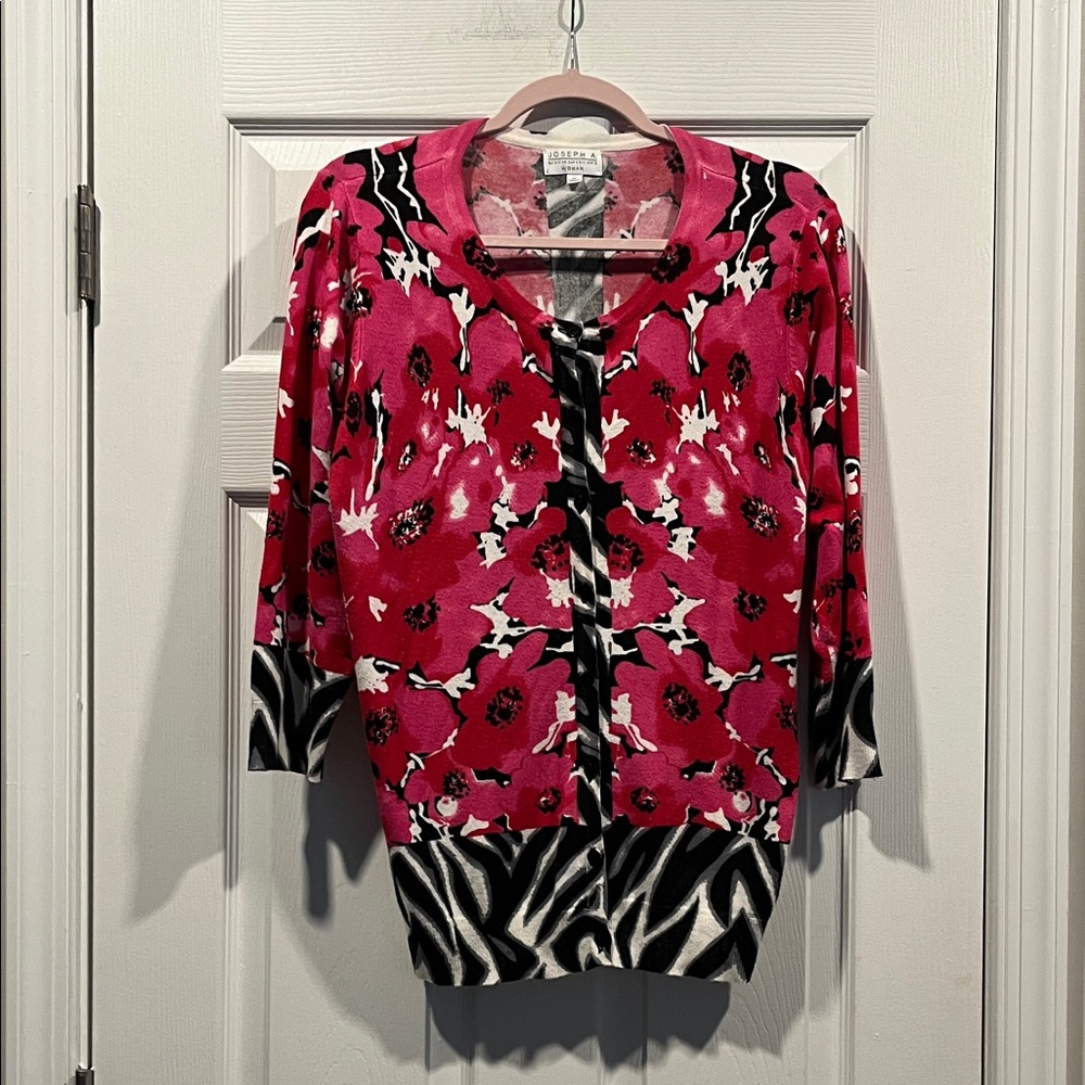Joseph A‎ Pink and Black Floral Cardigan